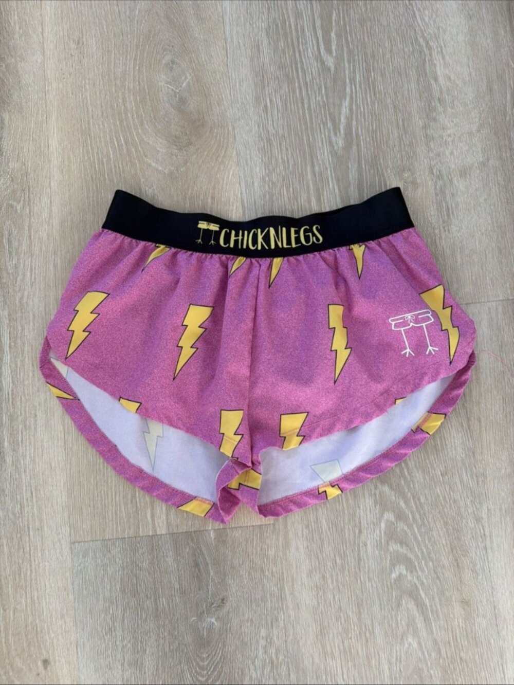 ChicknLegs Women’s Running Shorts Pink Lightning Bolt Lined Size Small (Y27)